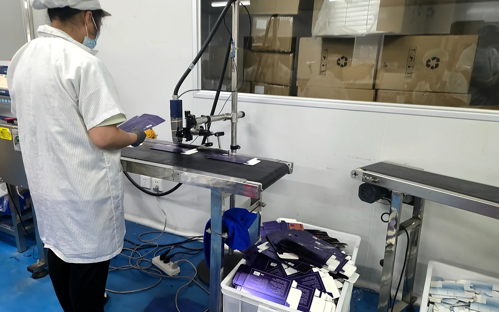 Packaging and labeling process for B2B ingredient orders